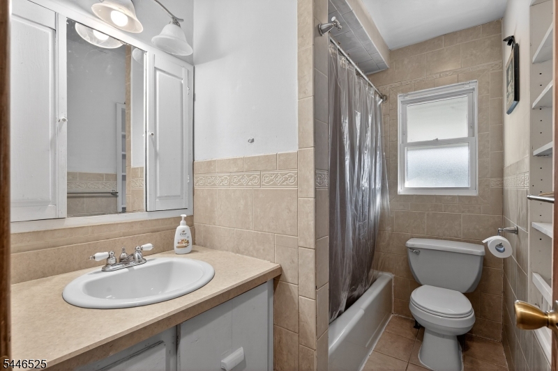 77 W Arthur Pl Property Photo 14