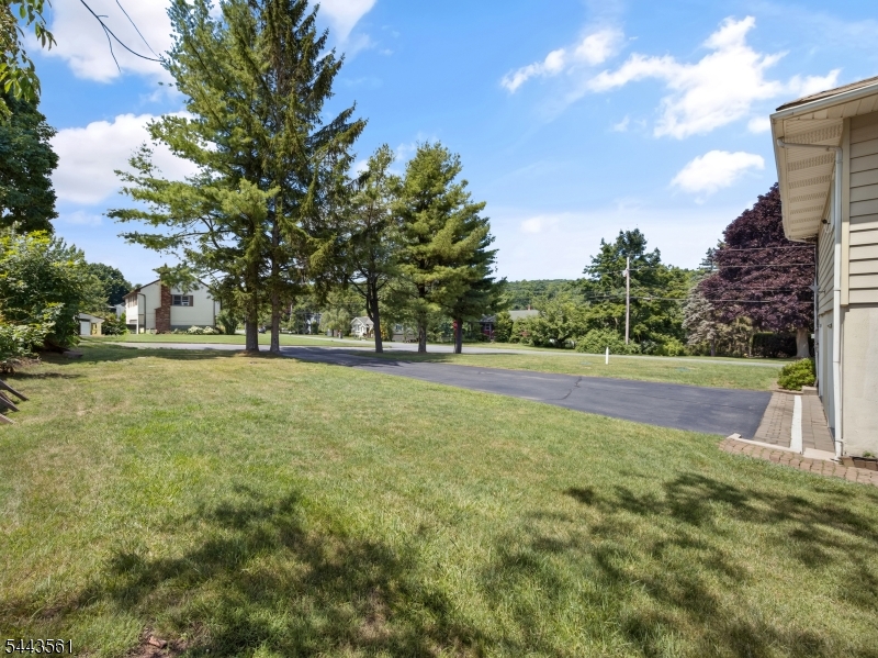 14 Meadow Ln Property Photo 32
