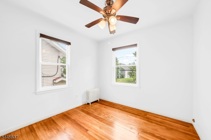 1046 Falls Ter Property Photo 20