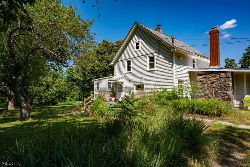 397 Berkshire Valley Rd Property Photo 3