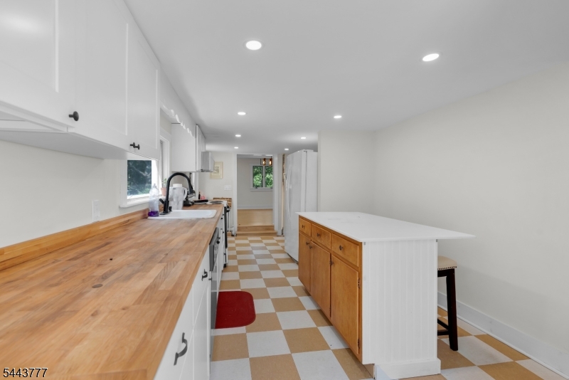 397 Berkshire Valley Rd Property Photo 11
