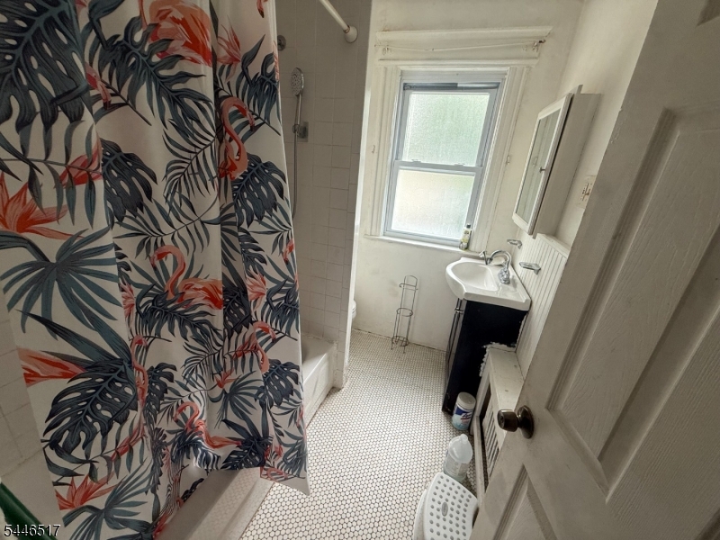 63 Saint Paul Ave Property Photo 4
