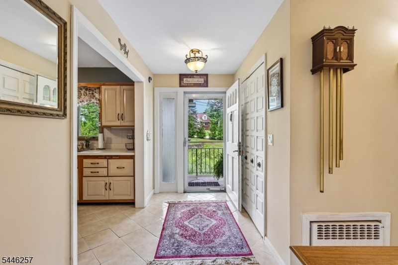 695 Berdan Ave Property Photo 3