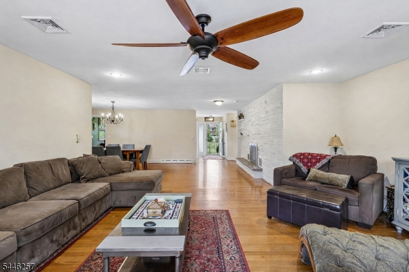 695 Berdan Ave Property Photo 11