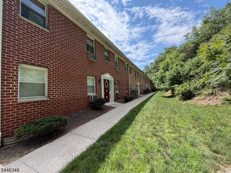 100 Pierson Miller Dr 41 Property Photo 1