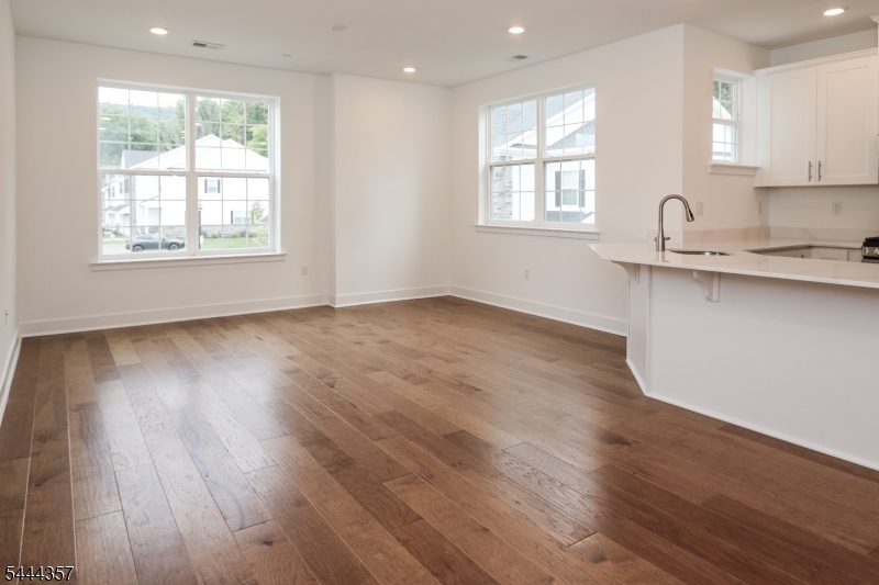 71 Veterans Way Property Photo 6