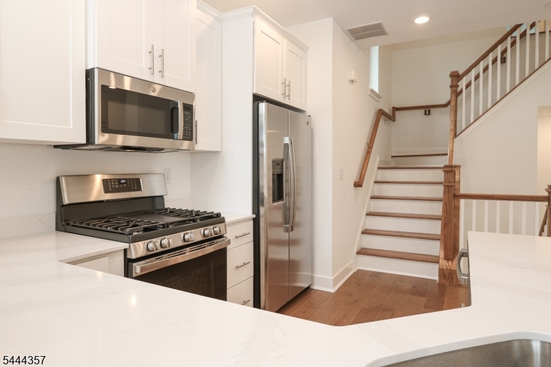 71 Veterans Way Property Photo 8