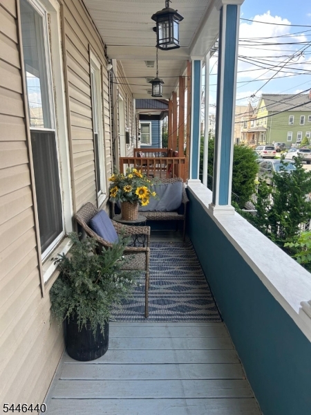 216 Inslee Pl 2 Property Photo 2