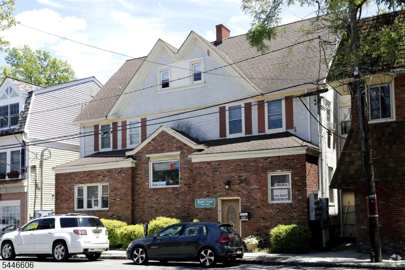 204 Lenox Ave Property Photo 1