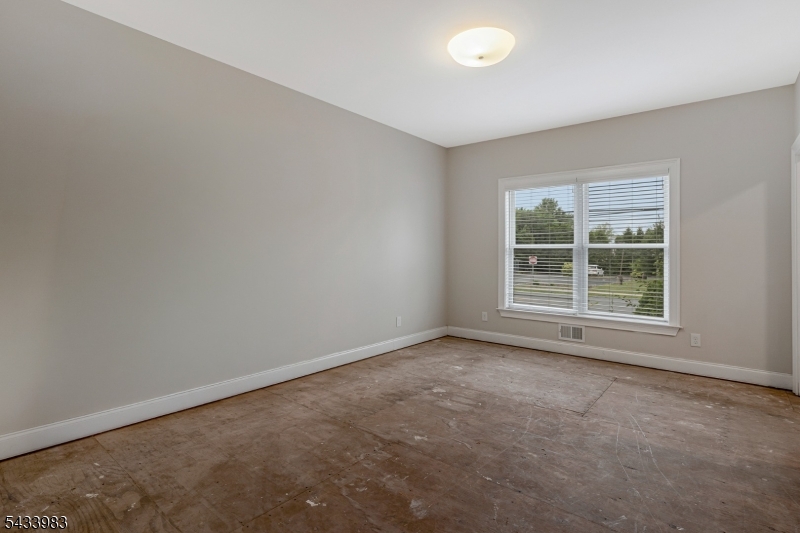 441 William St Property Photo 5
