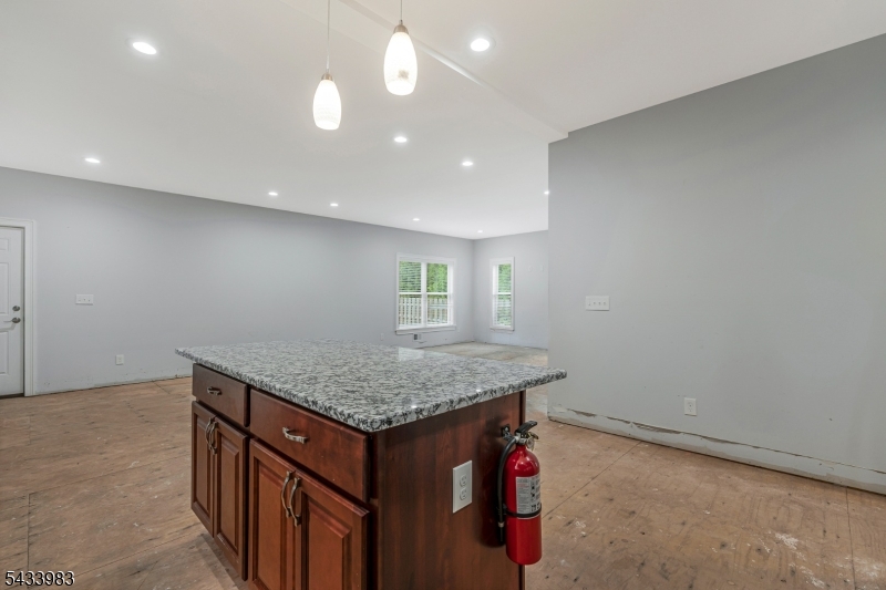 441 William St Property Photo 10