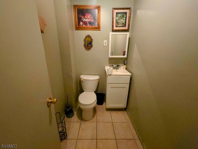 16 Crittenden St Property Photo 8