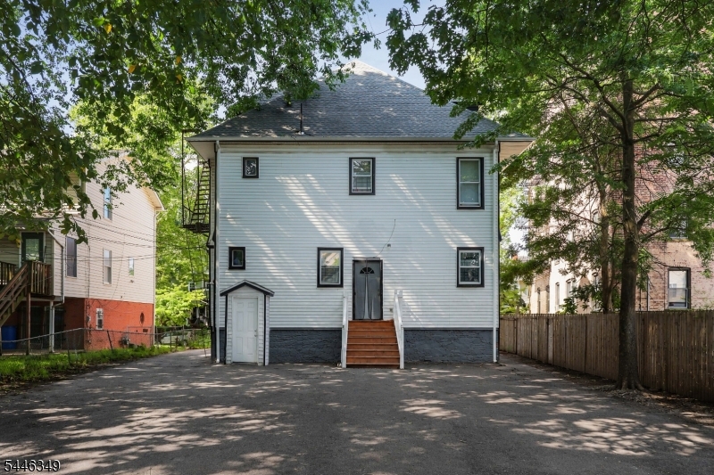 92 Chestnut St Property Photo 23