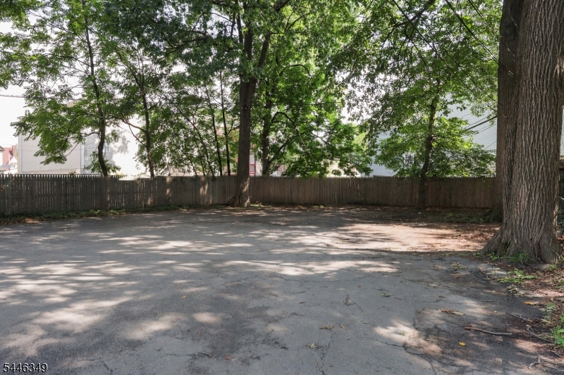 92 Chestnut St Property Photo 25