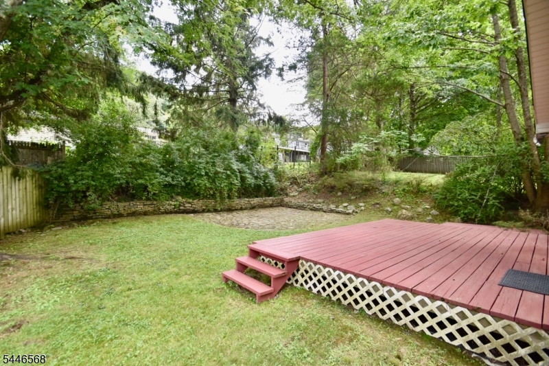 18 Summit Rd Property Photo 13
