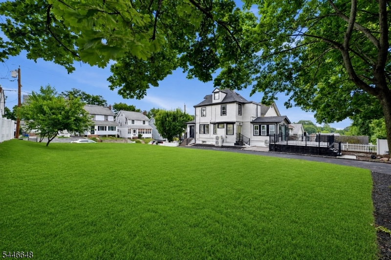 7 Virginia Ave Property Photo 3