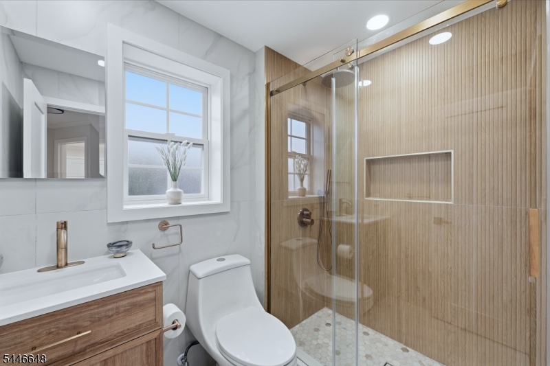7 Virginia Ave Property Photo 18