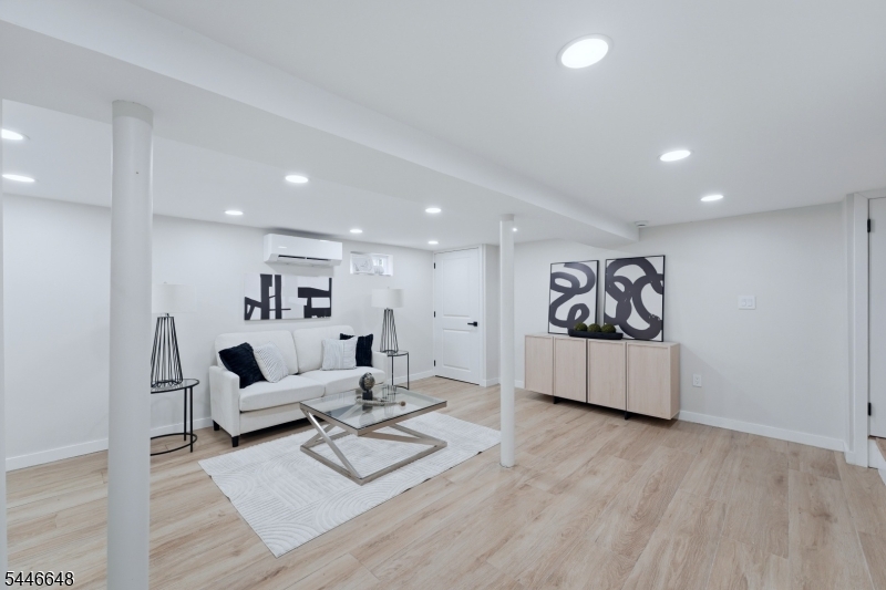 7 Virginia Ave Property Photo 24