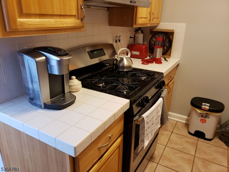 6050 Kennedy Blvd Property Photo 4