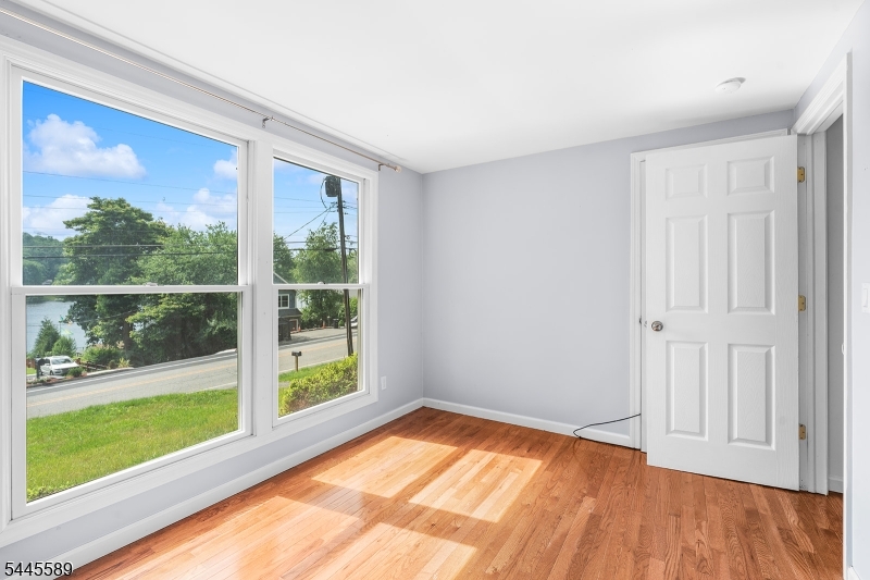 112 Seneca Lake Rd Property Photo 10