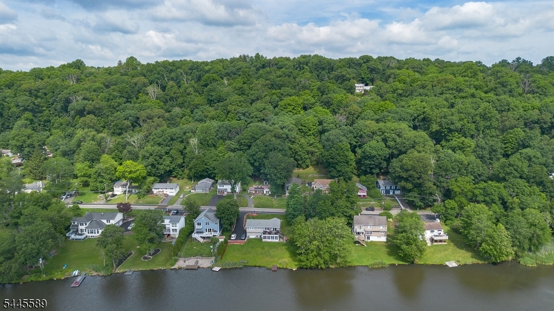 112 Seneca Lake Rd Property Photo 17