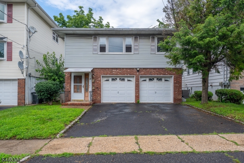 34 Young Ave Property Photo 1