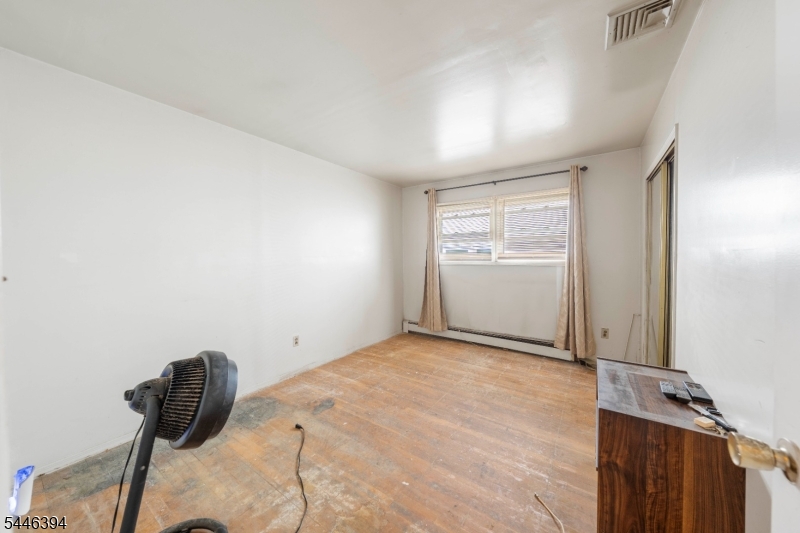 34 Young Ave Property Photo 15
