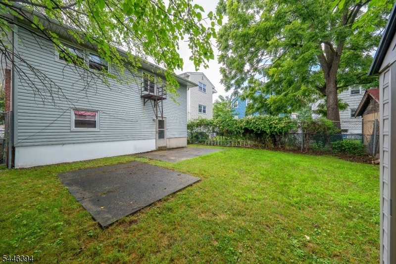 34 Young Ave Property Photo 20