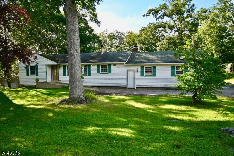 45 Espanong Rd Property Photo 2