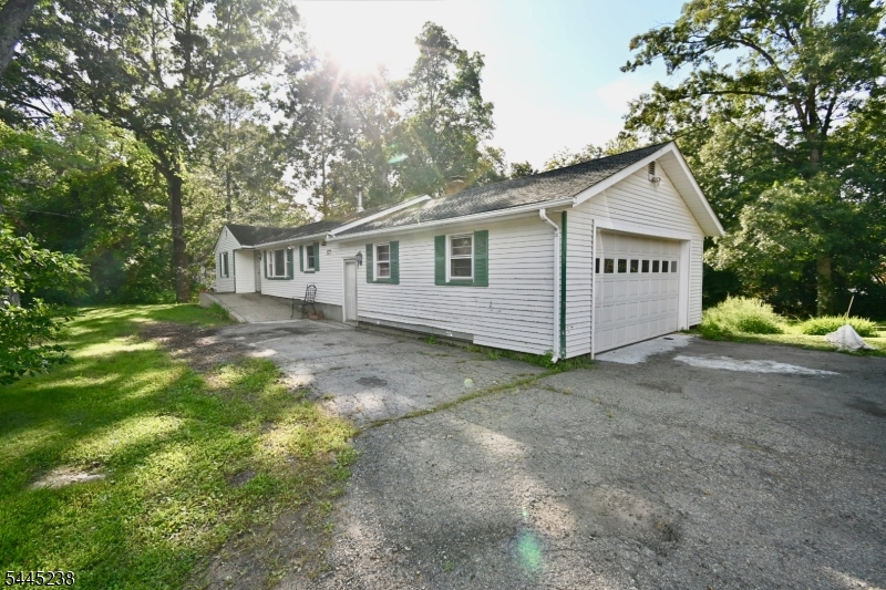 45 Espanong Rd Property Photo 14