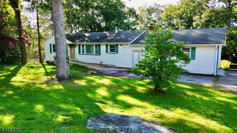 45 Espanong Rd Property Photo 15