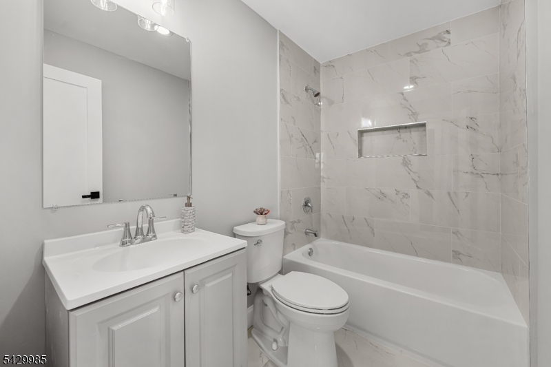 429 Wheatsheaf Rd Property Photo 20