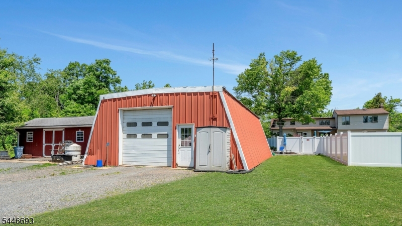 104 Steinmetz Rd Property Photo 8