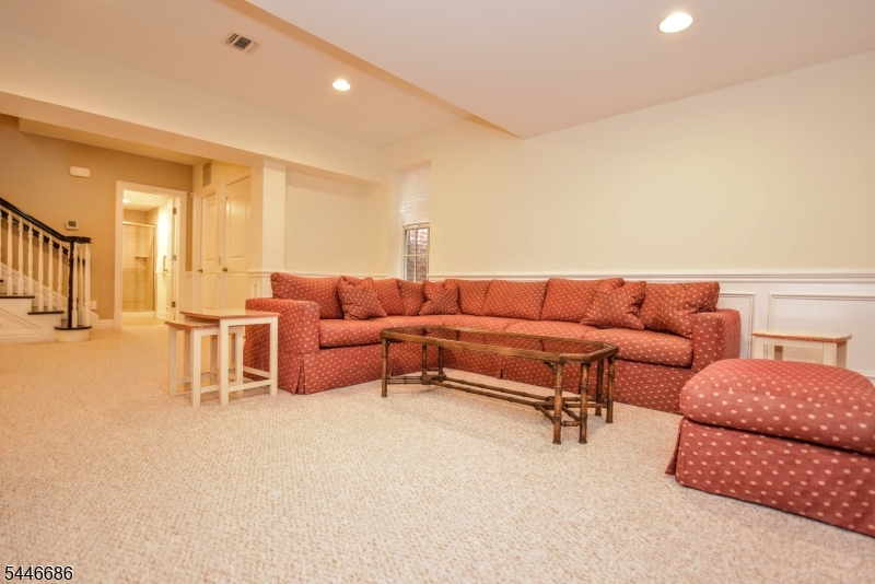 175 Cortland Dr Property Photo 36