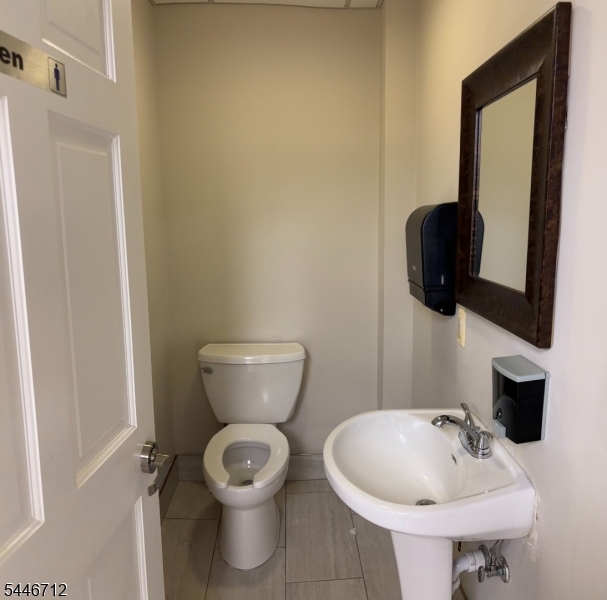 190 North Ave Property Photo 10