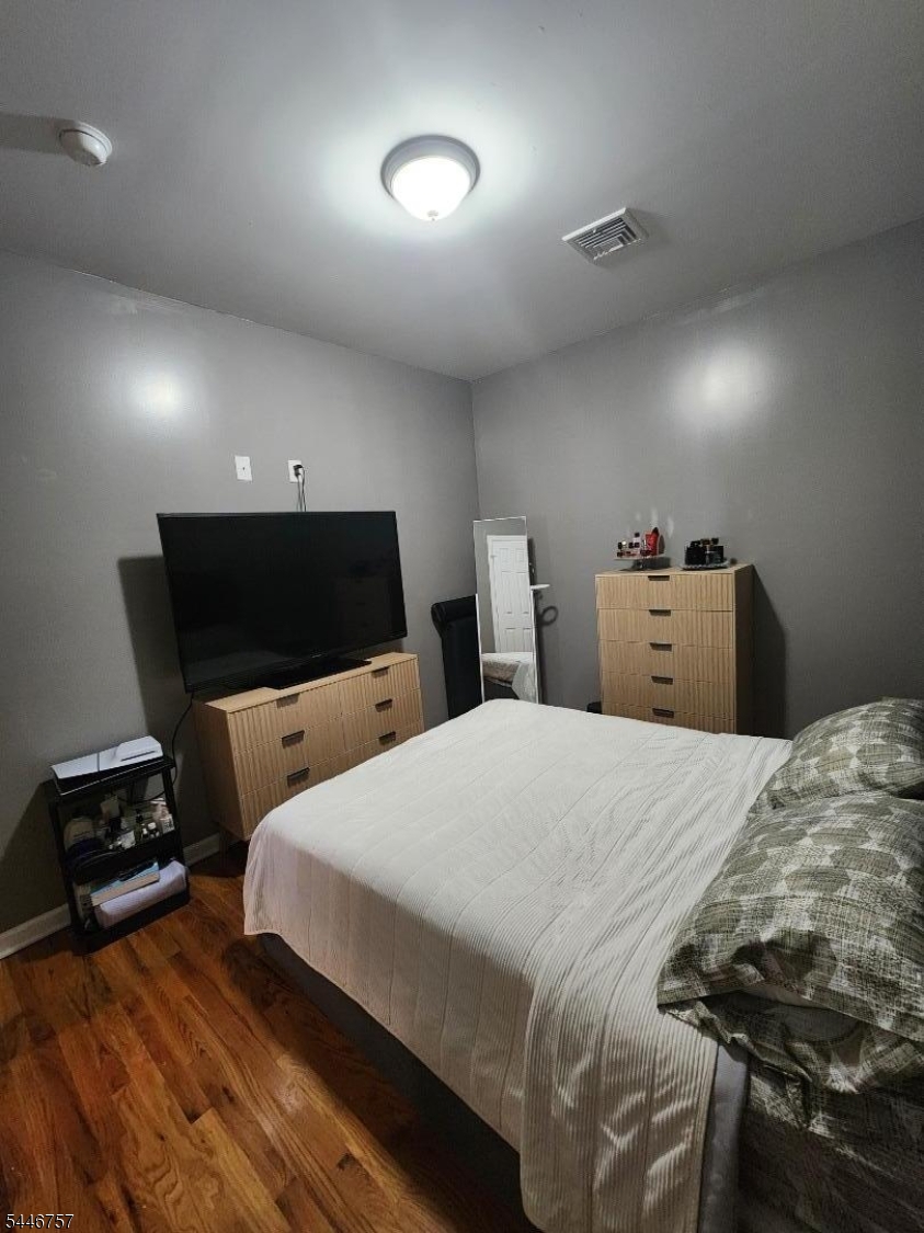 245 W Grand Property Photo 5