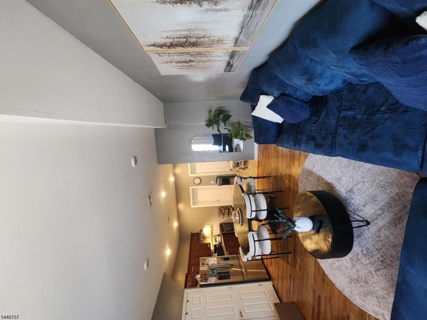 245 W Grand Property Photo 12