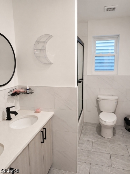 52 Holland St Property Photo 9
