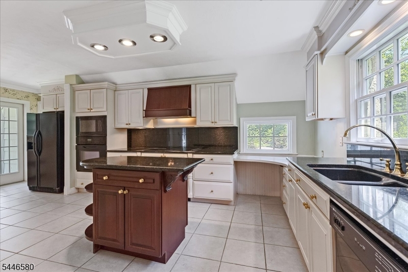 23 The Crossway Property Photo 10