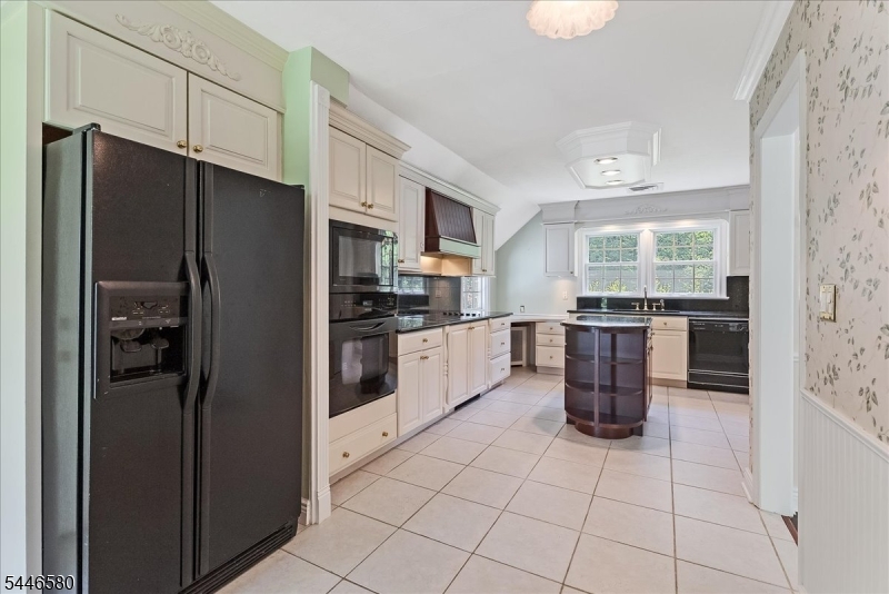 23 The Crossway Property Photo 12