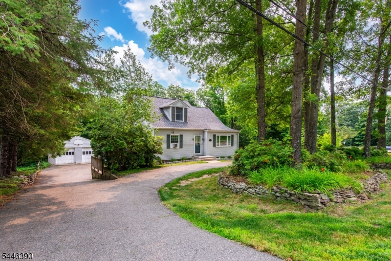 872 Green Pond Rd Property Photo 1