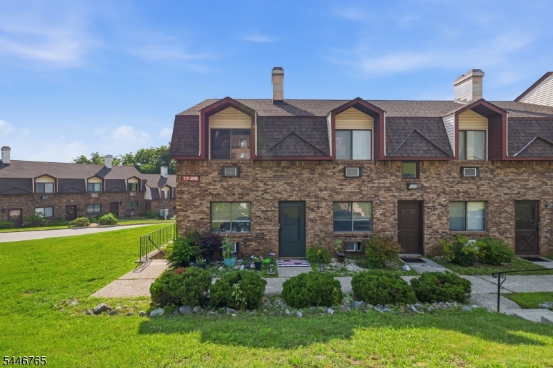 17 Great Gorge Ter Property Photo 2