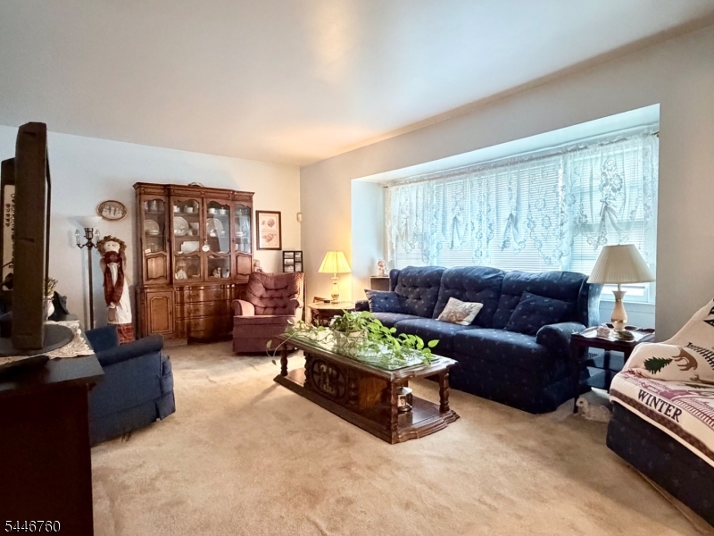 138 Georgia St Property Photo 3