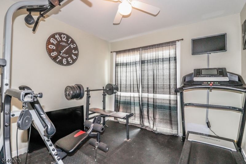 31 Woodview Ave Property Photo 17