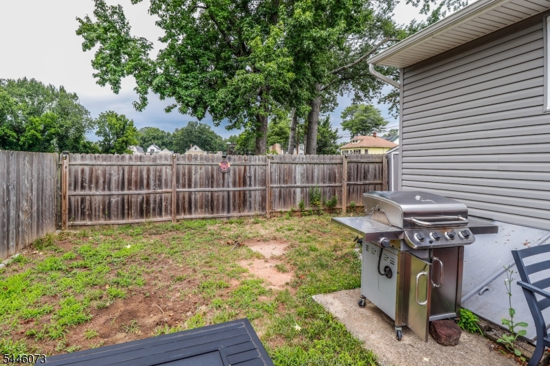 31 Woodview Ave Property Photo 25