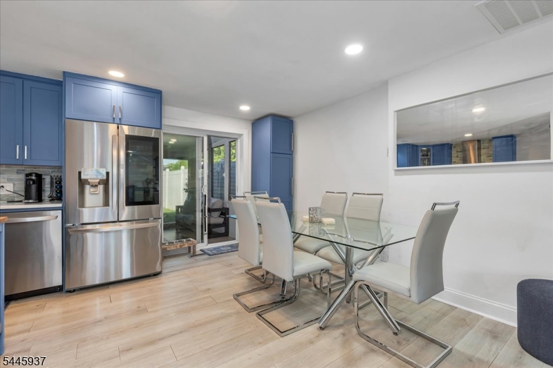 603 Lincoln Park Property Photo 8