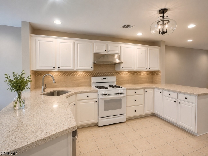 141 Coburn Rd Property Photo 14