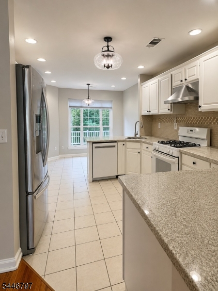 141 Coburn Rd Property Photo 17