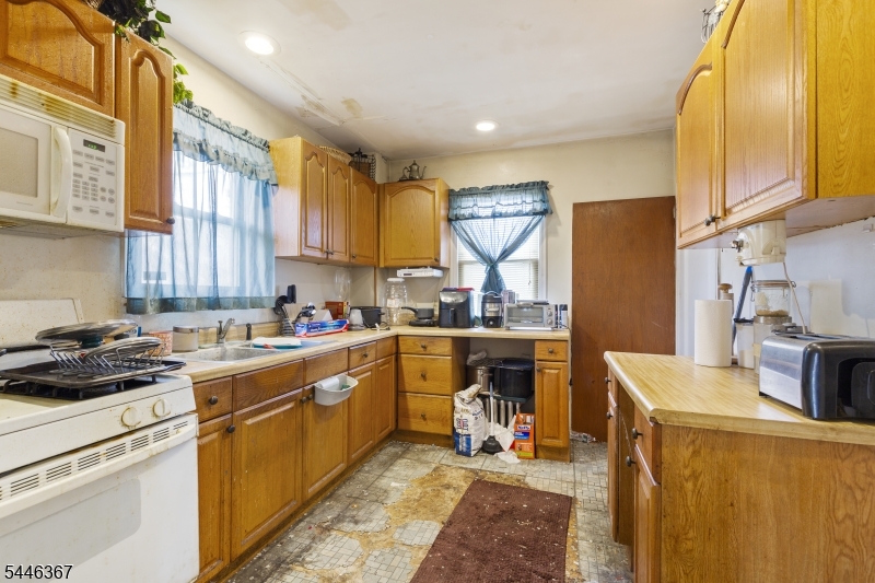 37 Newfield St Property Photo 11