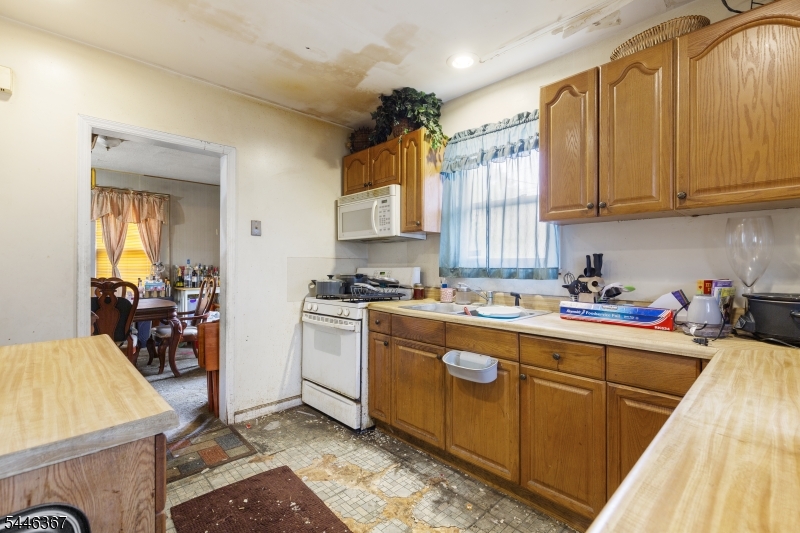 37 Newfield St Property Photo 12